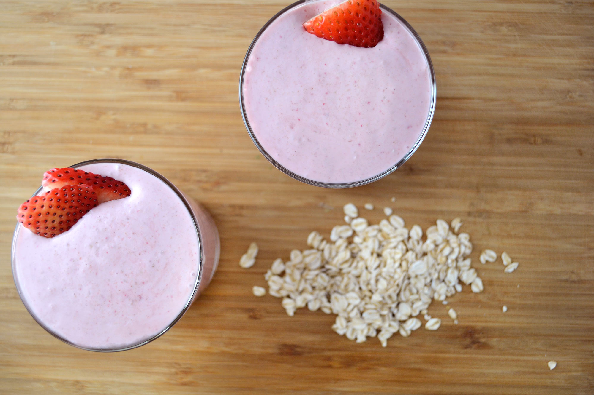 Strawberry Oatmeal Smoothie