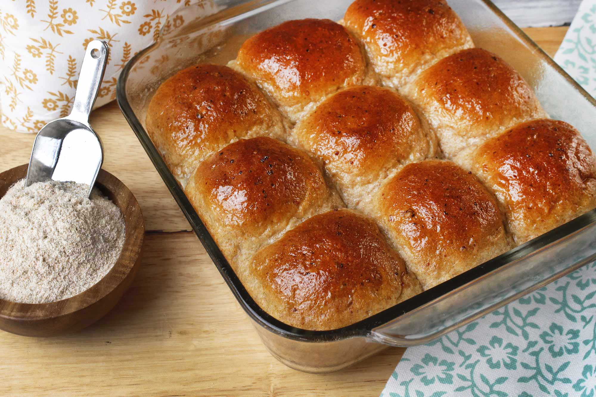 Fluffy Spelt Dinner Rolls